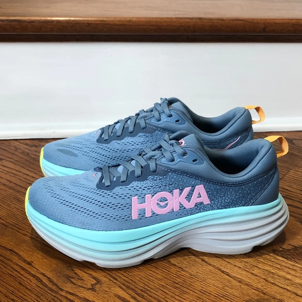 HOKA ONE ONE WOMEN'S BONDI 8 Size 8.5B in Preloved Condition!